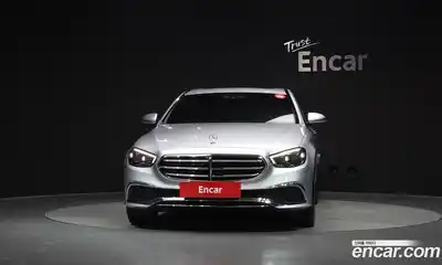 Mercedes-Benz E-Class 2022 2.0 гидро, миниатюра 2