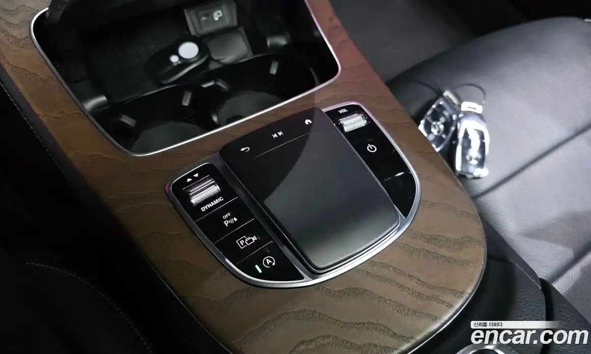 Mercedes-Benz E-Class 2022 2.0 гидро, фото 29