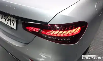 Mercedes-Benz E-Class 2022 2.0 гидро, миниатюра 8