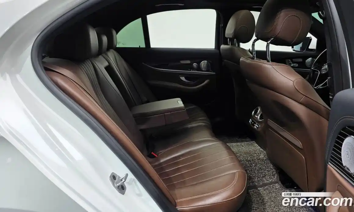 Mercedes-Benz E-Class 2021 3.0 гидро, фото 17