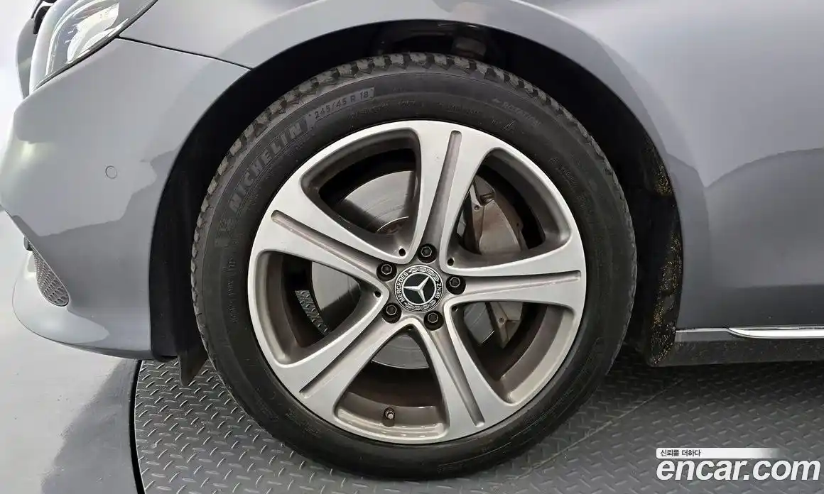 Mercedes-Benz E-Class 2019 2.0 гидро, фото 5