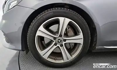 Mercedes-Benz E-Class 2019 2.0 гидро, миниатюра 5