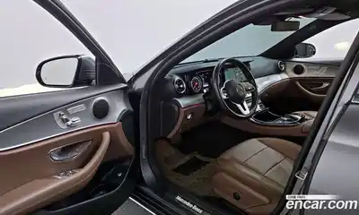 Mercedes-Benz E-Class 2019 2.0 гидро, миниатюра 10