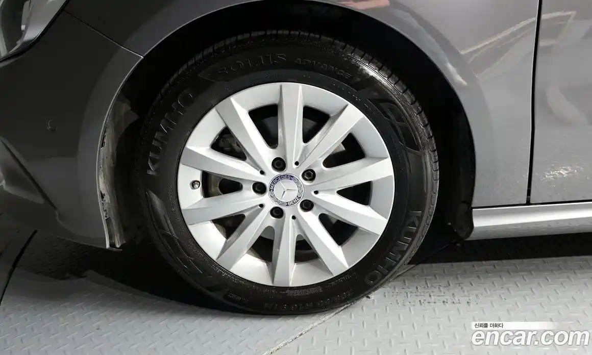 Mercedes-Benz A-Class 2016 1.6 гидро, фото 5 Mercedes-Benz A-Class 2016 1.6 гидро, фото 5