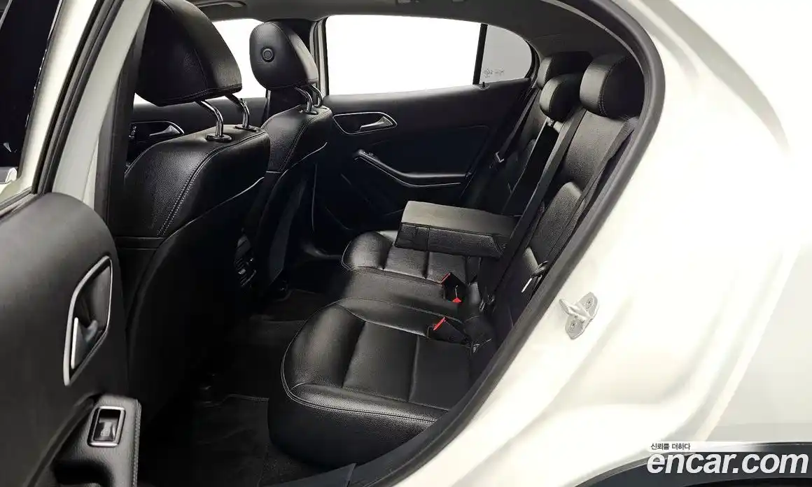 Mercedes-Benz GLA-Class 2018 2.0 гидро, фото 11