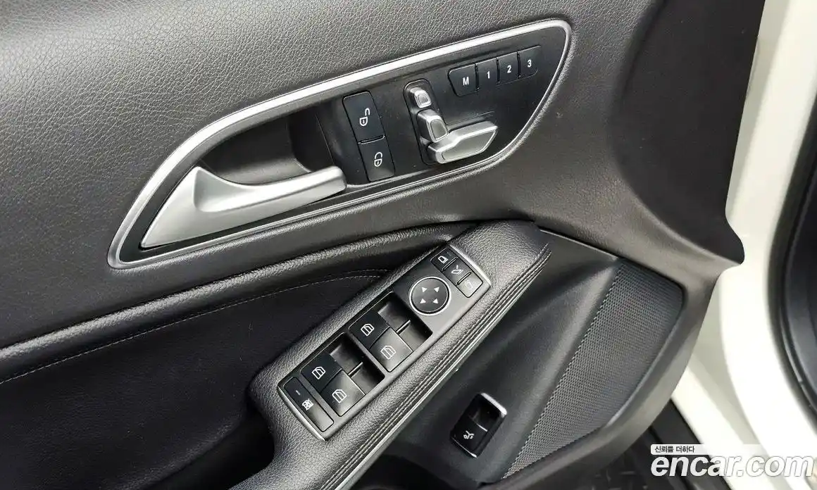 Mercedes-Benz GLA-Class 2018 2.0 гидро, фото 18