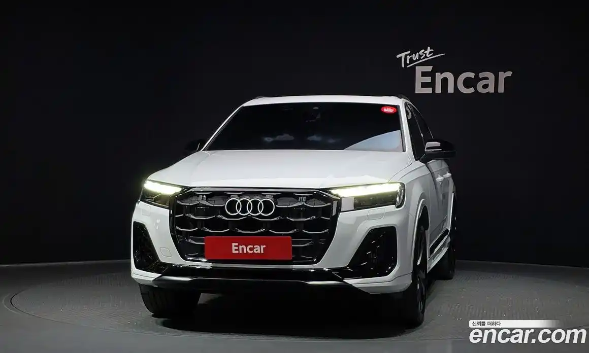 Audi Q7 2025 3.0 автомат (гидро), фото 3