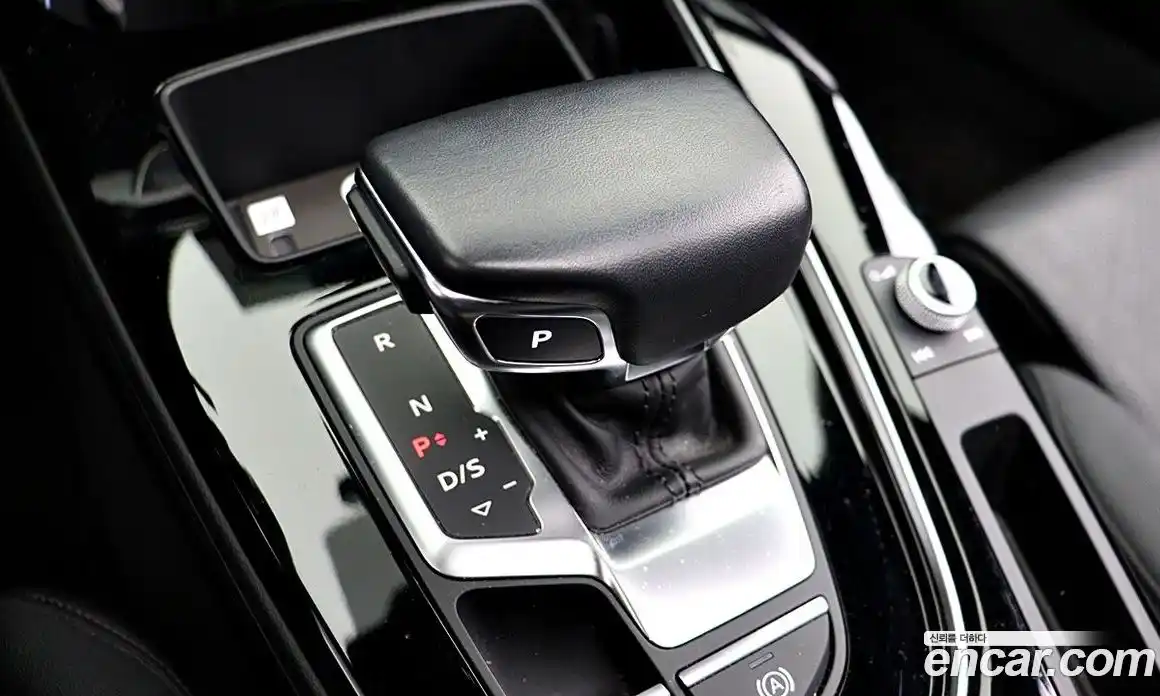 Audi A4 2022 2.0 автомат (гидро), фото 18
