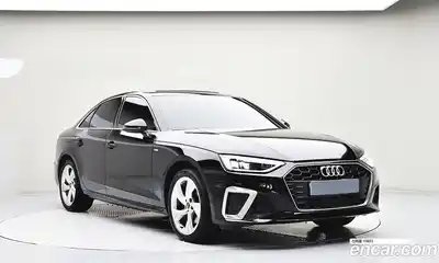 Audi A4 2022 2.0 автомат (гидро), миниатюра 3