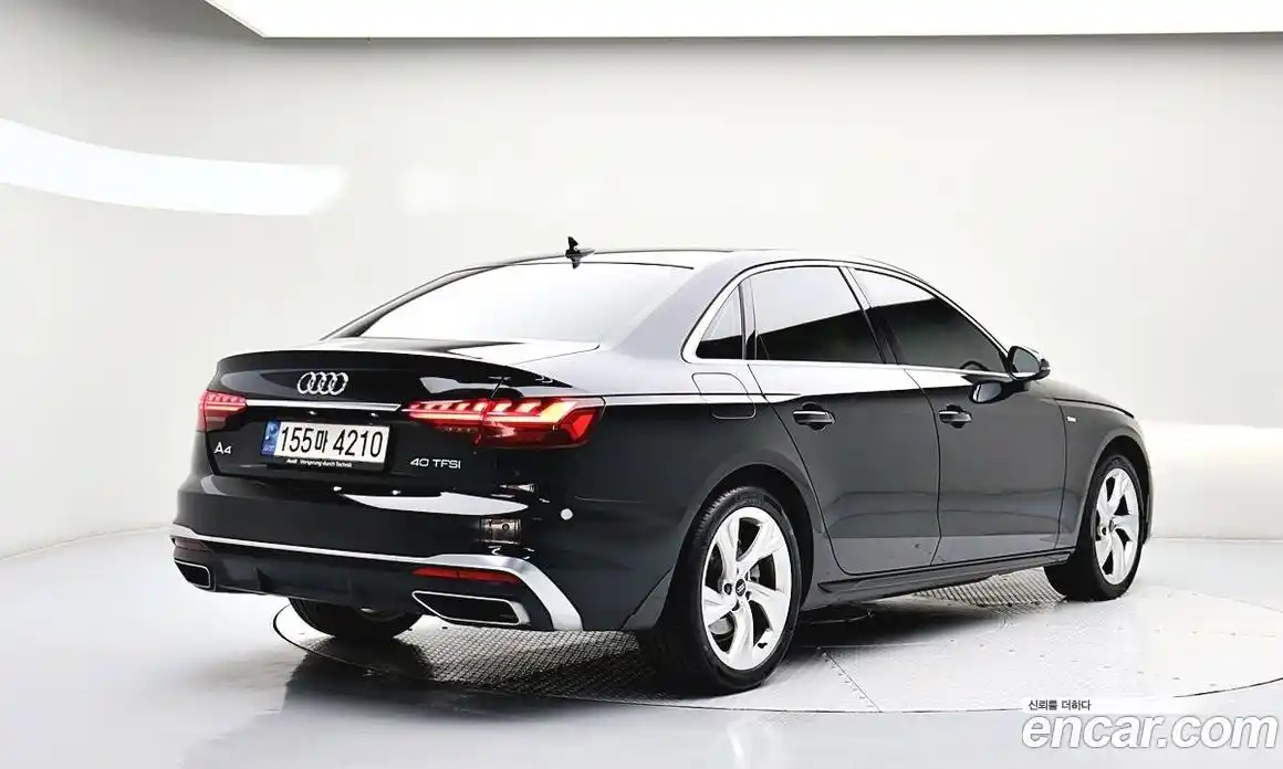 Audi A4 2022 2.0 автомат (гидро), фото 4