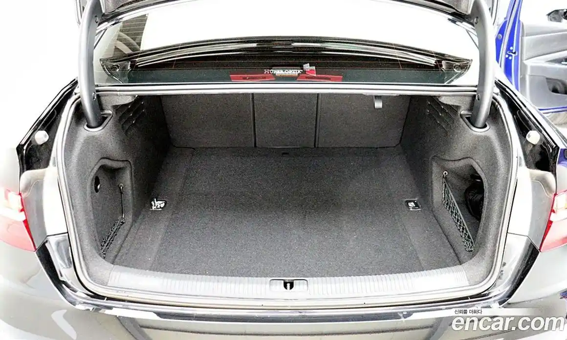 Audi A4 2022 2.0 автомат (гидро), фото 10