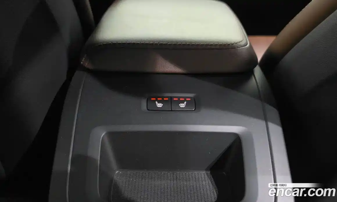 Volvo XC60 2021 2.0 автомат (гидро), фото 18