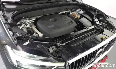 Volvo XC60 2021 2.0 автомат (гидро), миниатюра 6