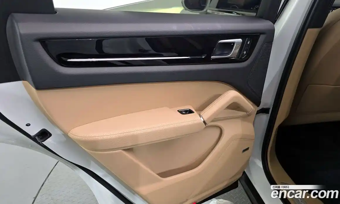 Porsche Cayenne 2023 3.0 автомат (гидро), фото 15