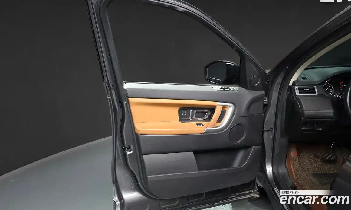 Land Rover Discovery Sport 2018 2.0 автомат (гидро), фото 14