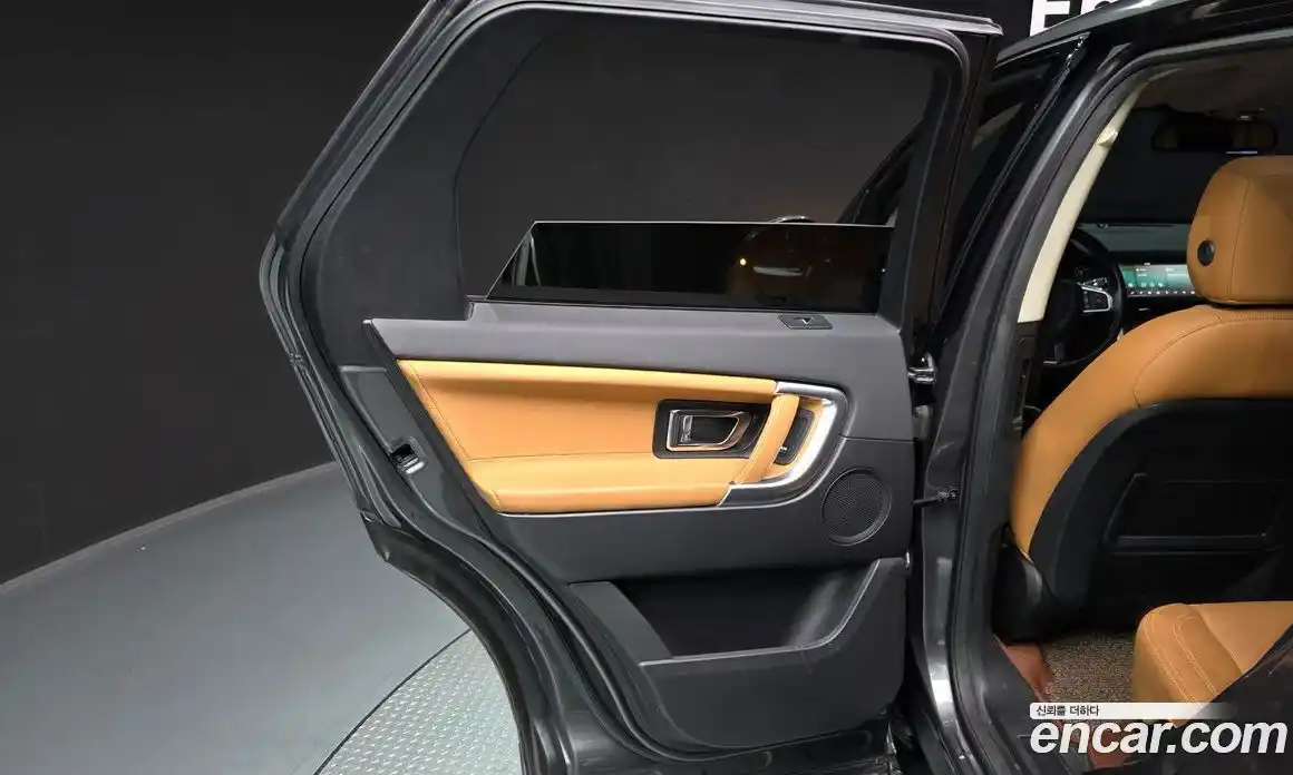 Land Rover Discovery Sport 2018 2.0 автомат (гидро), фото 15