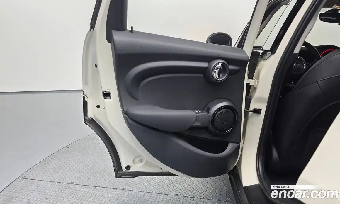 Mini Cooper 2019 1.5 автомат (гидро), фото 15