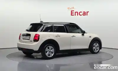 Mini Cooper 2019 1.5 автомат (гидро), миниатюра 2
