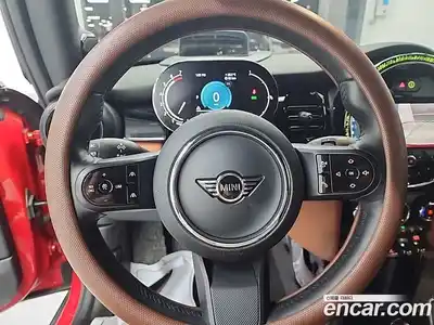 Mini Cooper Convertible 2021 2.0 автомат (гидро), миниатюра 9
