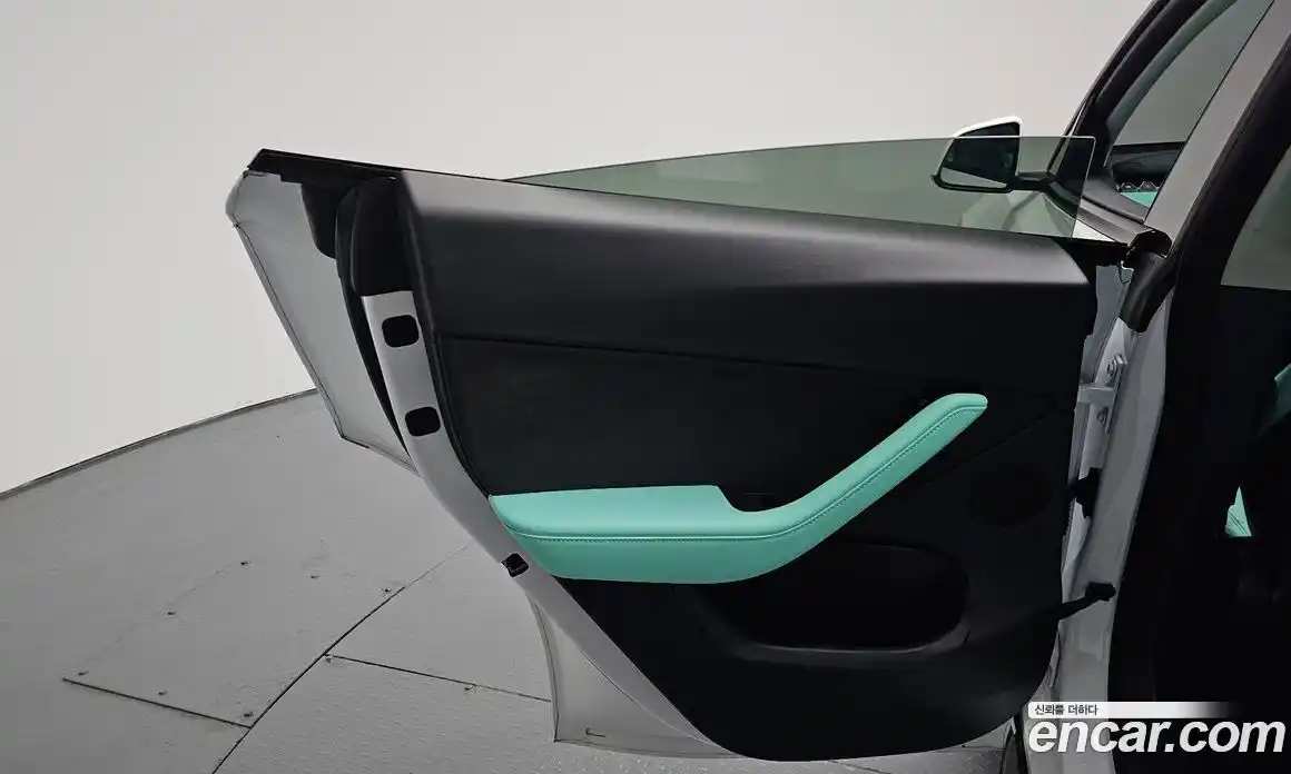 Tesla Model Y 2022 0.2 гидро, фото 14