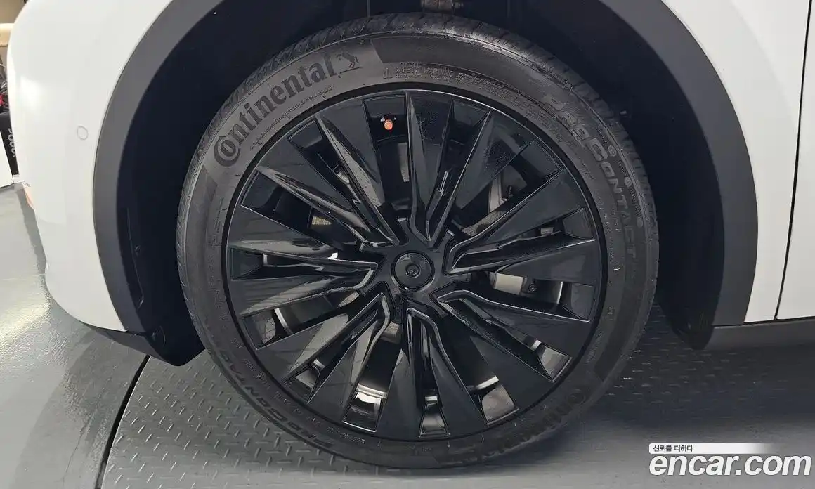 Tesla Model Y 2022 0.2 гидро, фото 4