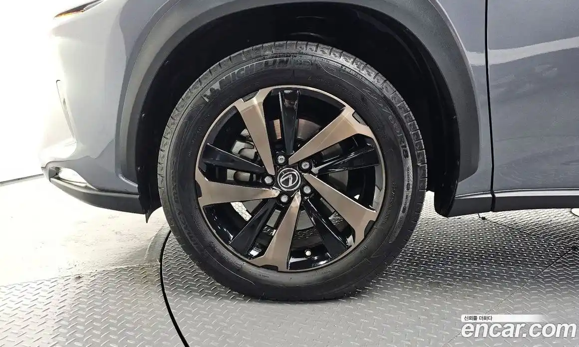 Lexus NX 2017 2.5 гидро, фото 5