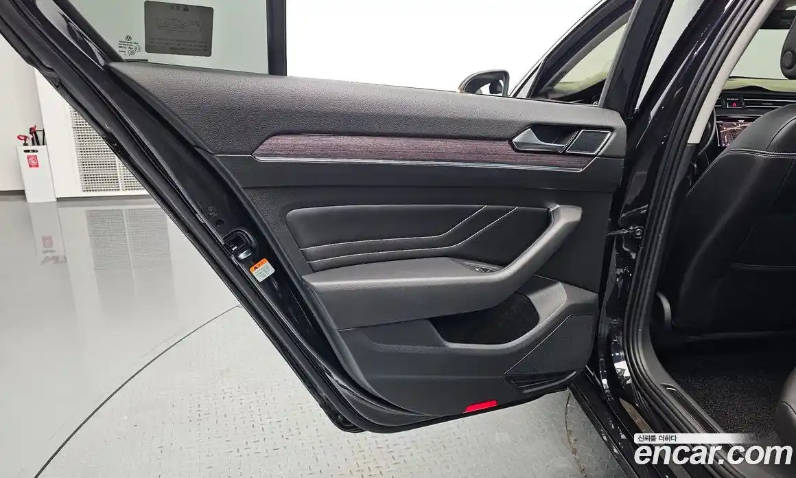 Volkswagen Passat 2021 2.0 автомат (гидро), фото 14