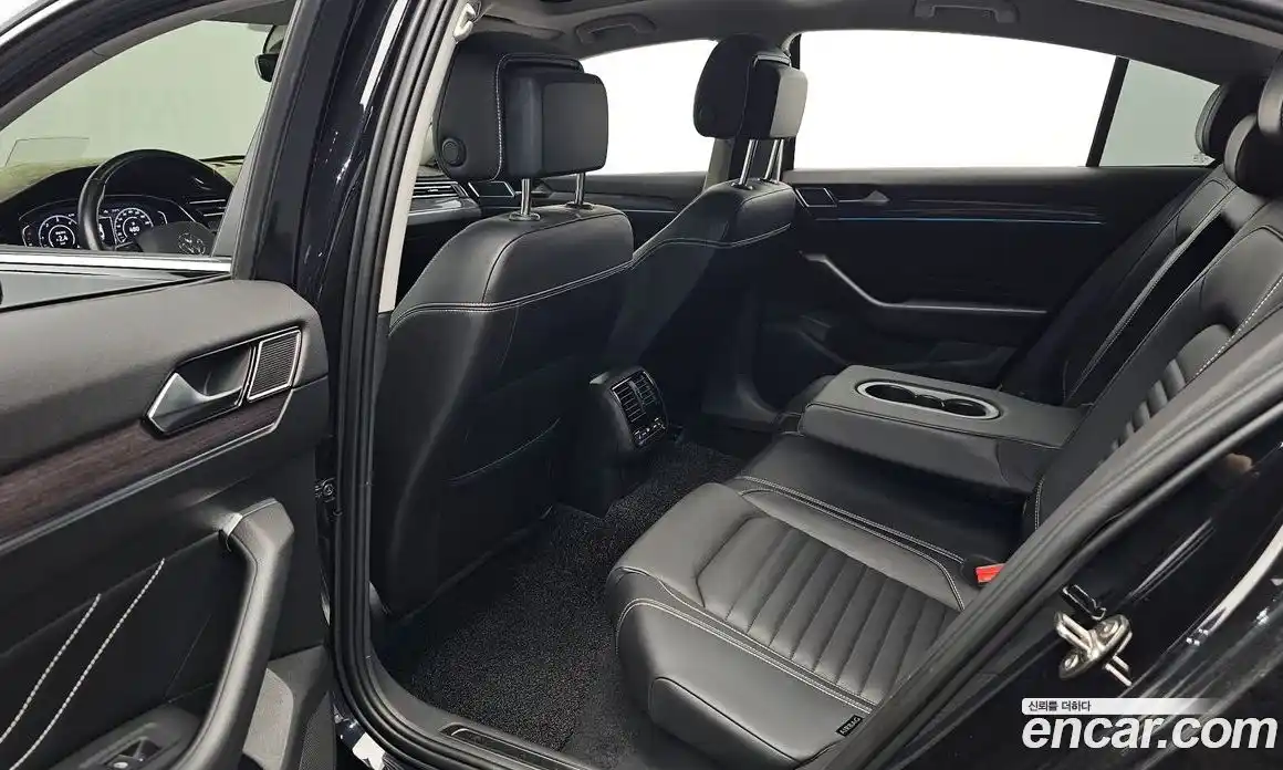 Volkswagen Passat 2021 2.0 автомат (гидро), фото 16