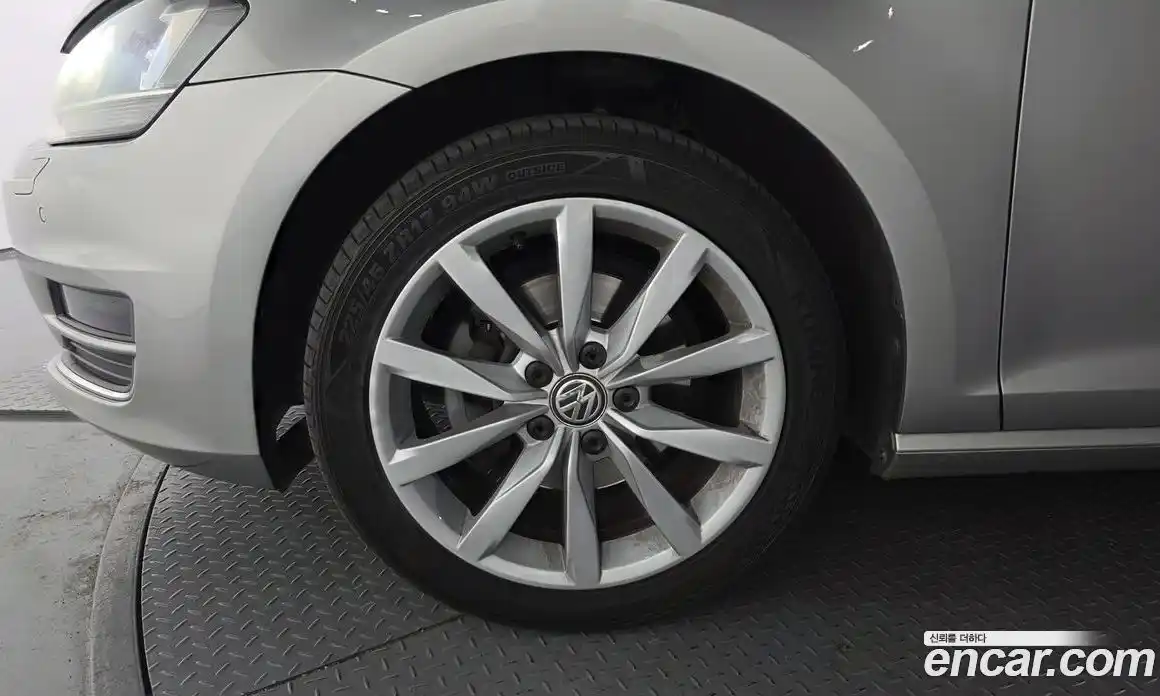 Volkswagen Golf 2014 2.0 автомат (гидро), фото 5