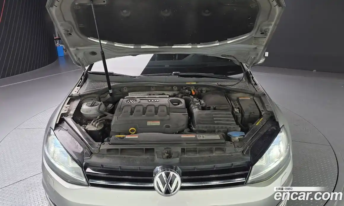 Volkswagen Golf 2014 2.0 автомат (гидро), фото 6