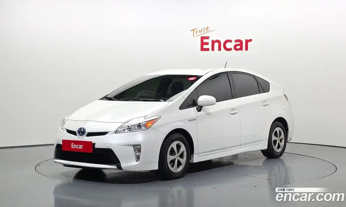 Toyota Prius 2013 1.8 гидро, фото 1