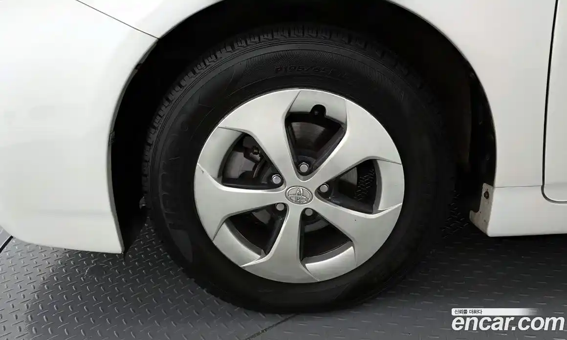 Toyota Prius 2013 1.8 гидро, фото 5