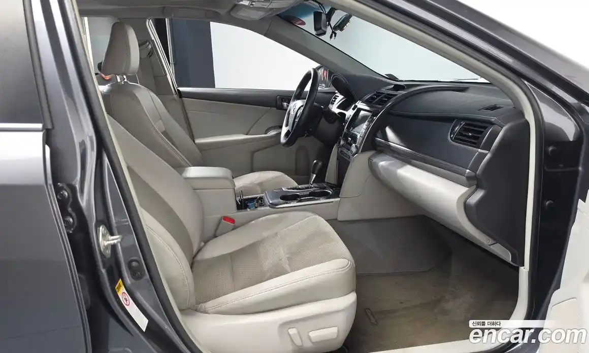 Toyota Camry 2014 2.5 гидро, фото 11