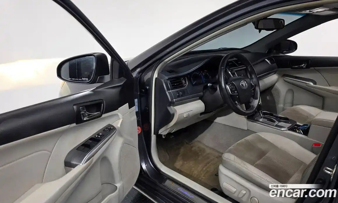 Toyota Camry 2014 2.5 гидро, фото 10
