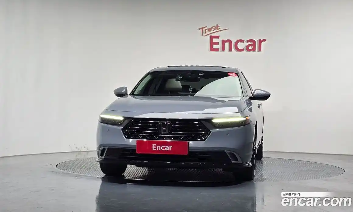 Honda Accord 2023 2.0 автомат (гидро), фото 3