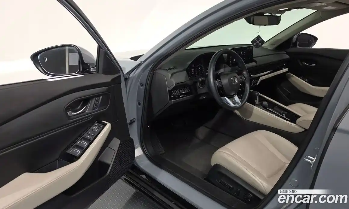 Honda Accord 2023 2.0 автомат (гидро), фото 10