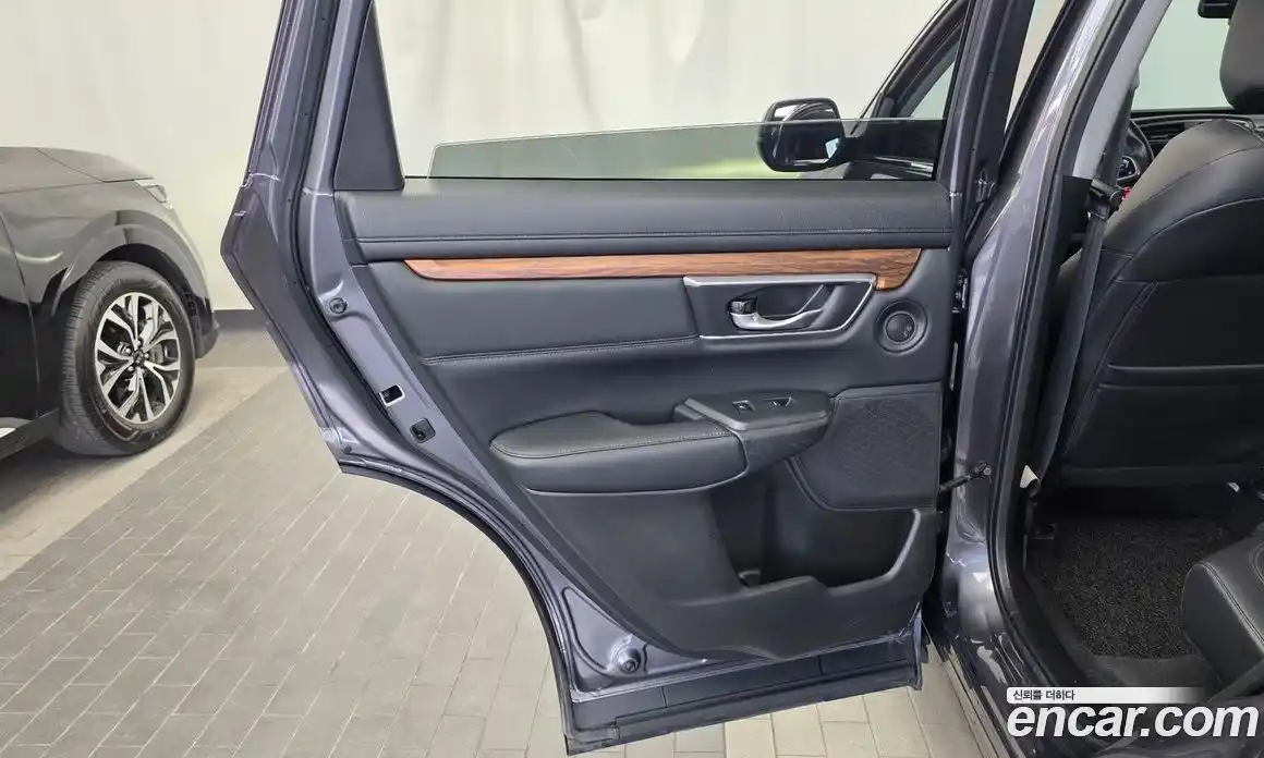 Honda CR-V 2019 1.5 автомат (гидро), фото 15