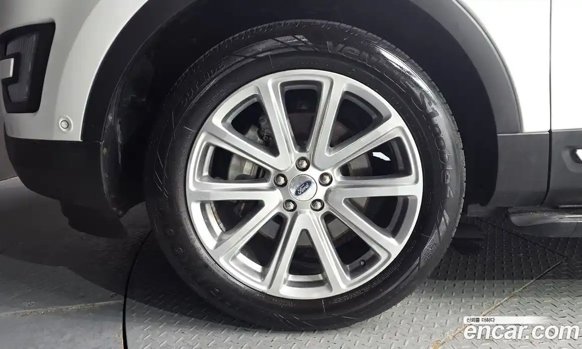 Ford Explorer 2017 2.3 автомат (гидро), фото 5