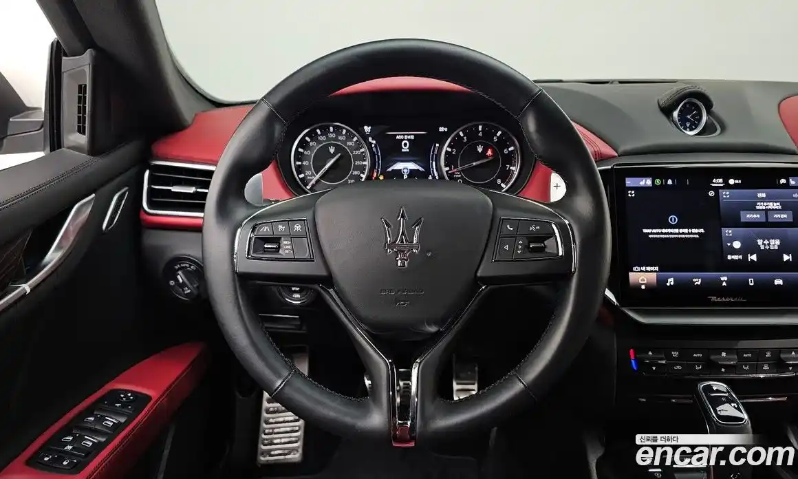 Maserati Ghibli 2023 2.0 гидро, фото 18