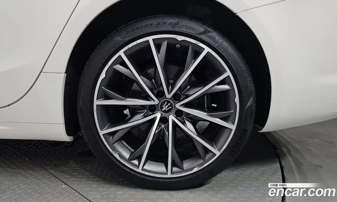 Maserati Ghibli 2023 2.0 гидро, фото 6