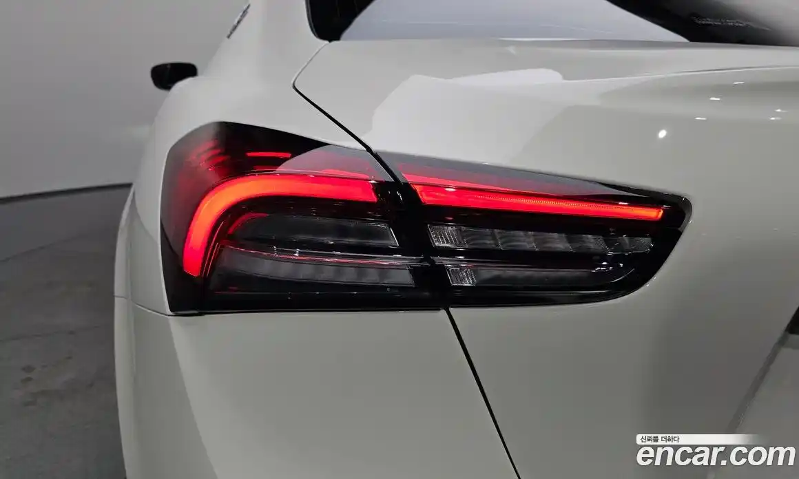 Maserati Ghibli 2023 2.0 гидро, фото 8