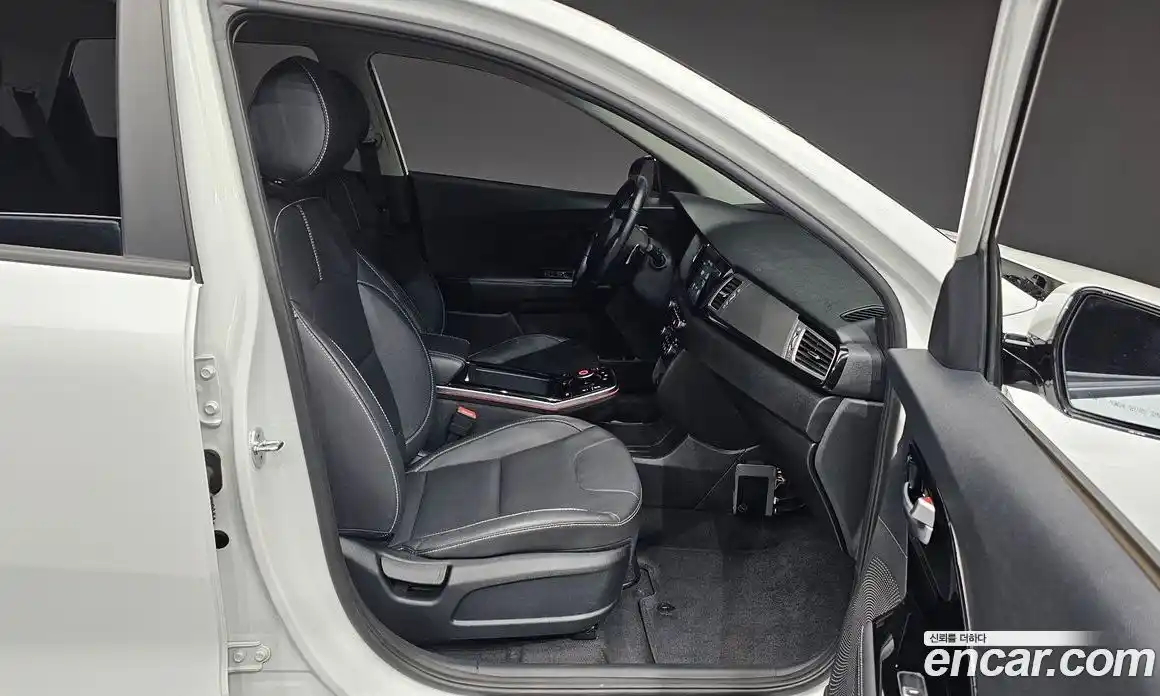 Kia Niro 2021 0.2 автомат (гидро), фото 12