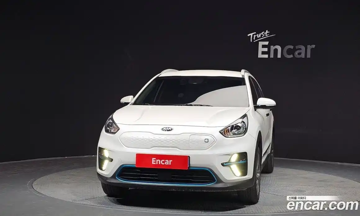 Kia Niro 2021 0.2 автомат (гидро), фото 3