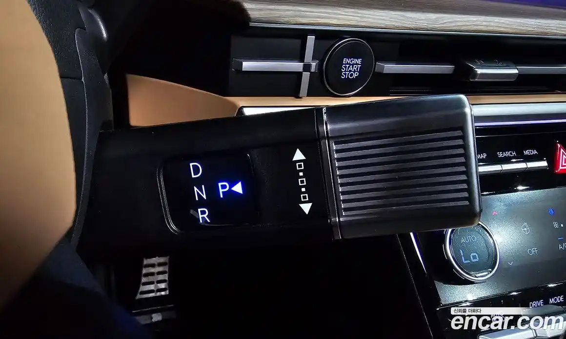 Hyundai Santa Fe 2023 2.5 автомат (гидро), фото 9