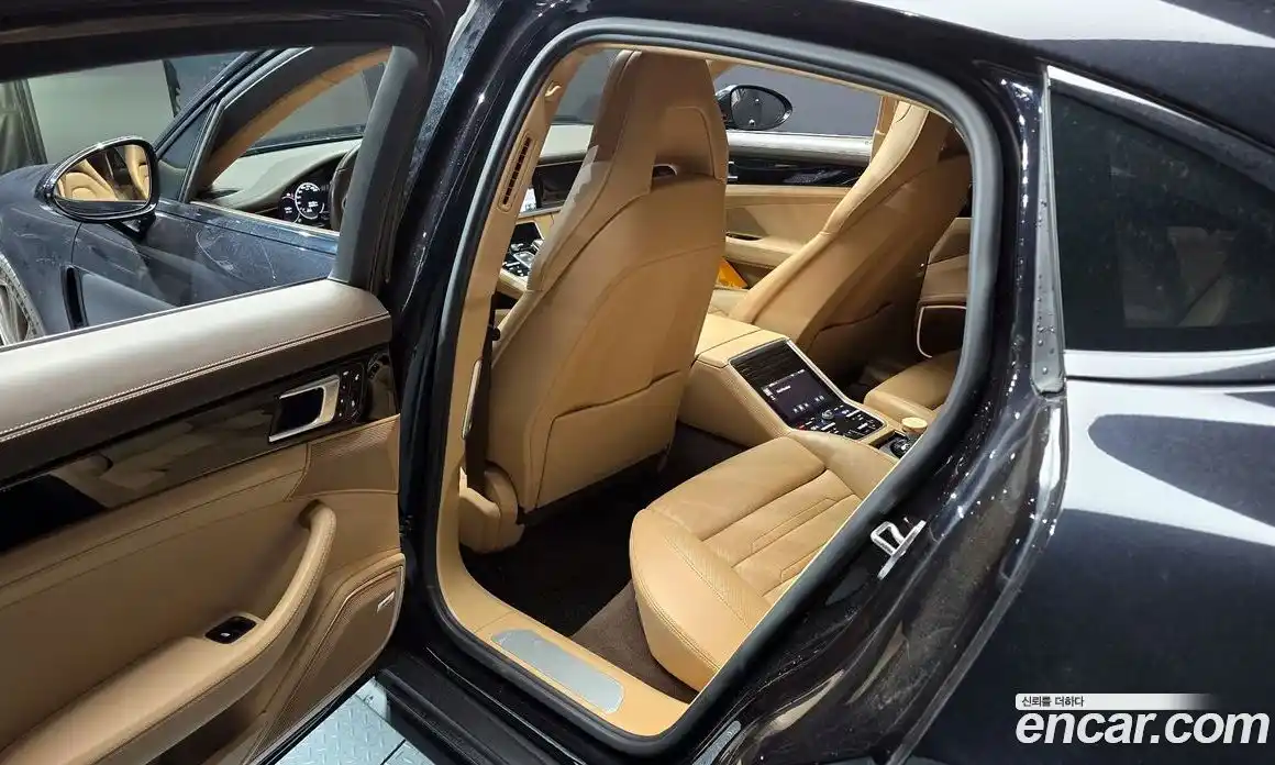 Porsche Panamera 2018 2.9 автомат (гидро), фото 16