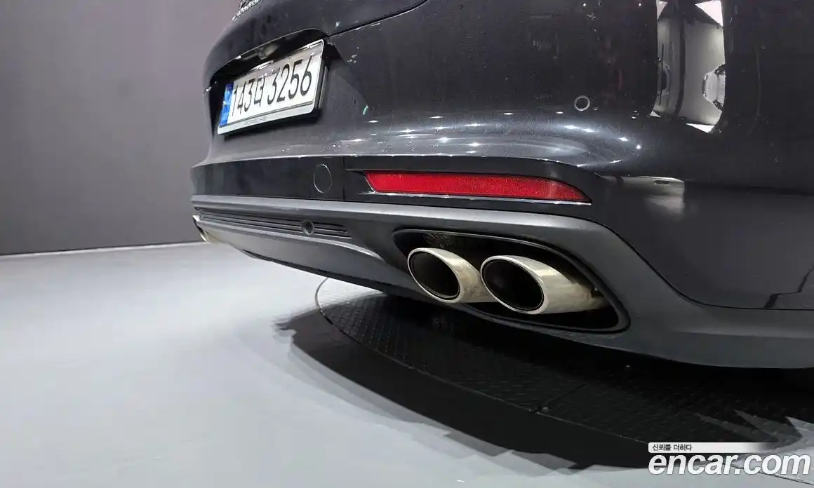 Porsche Panamera 2018 2.9 автомат (гидро), фото 35