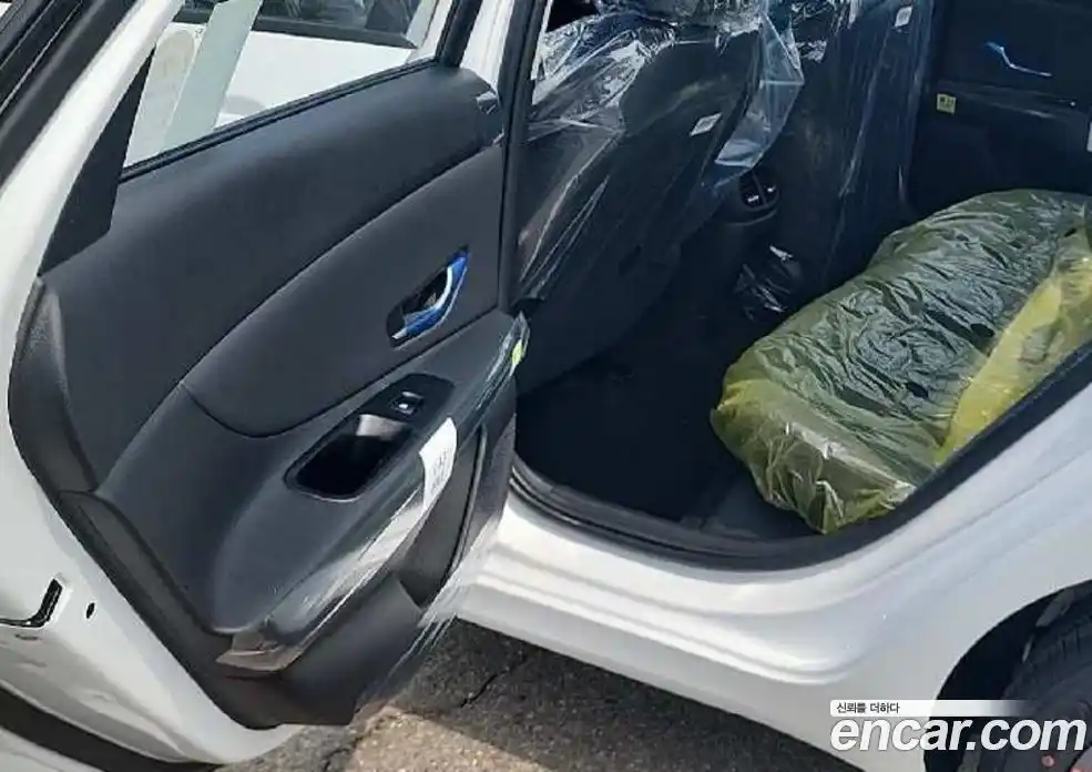 Hyundai Avante 2025 1.6 автомат (гидро), фото 6