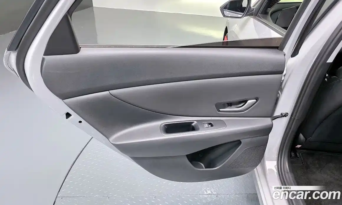 Hyundai Avante 2025 1.6 автомат (гидро), фото 15