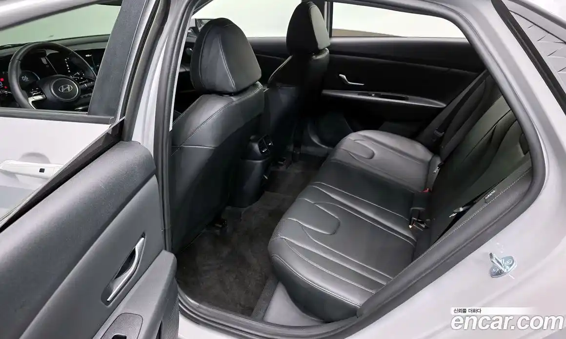 Hyundai Avante 2025 1.6 автомат (гидро), фото 18