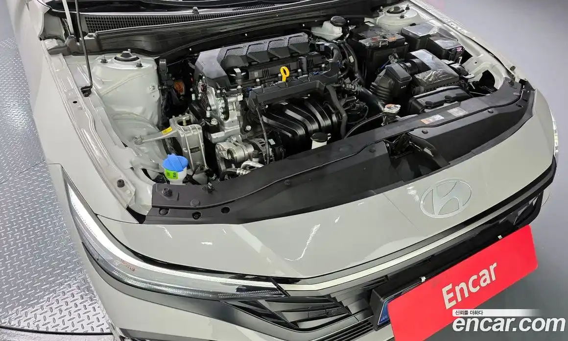Hyundai Avante 2025 1.6 автомат (гидро), фото 6